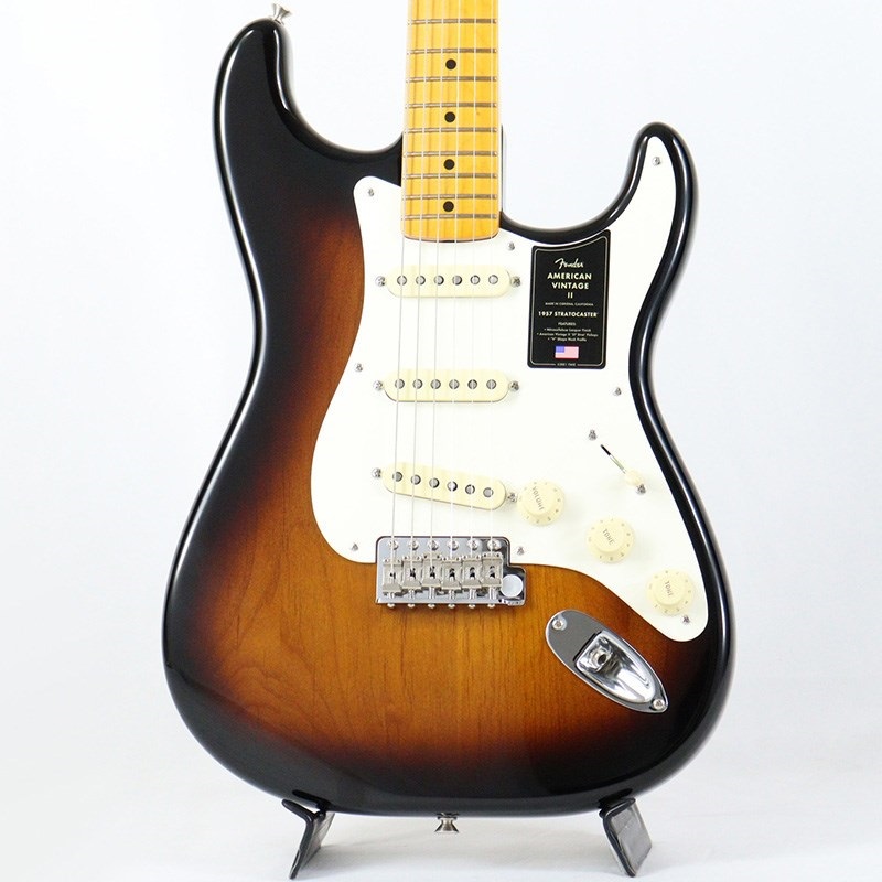 American Vintage II 1957 Stratocaster (2-Color Sunburst/Maple) 【The Spring Summer 2026 Campaign】の商品画像