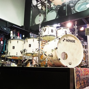 SQ1 Series 5pc Drum kit -Satin Pure White-[BD22，TT10，TT12，FT14，FT16] 【店頭展示特価品】