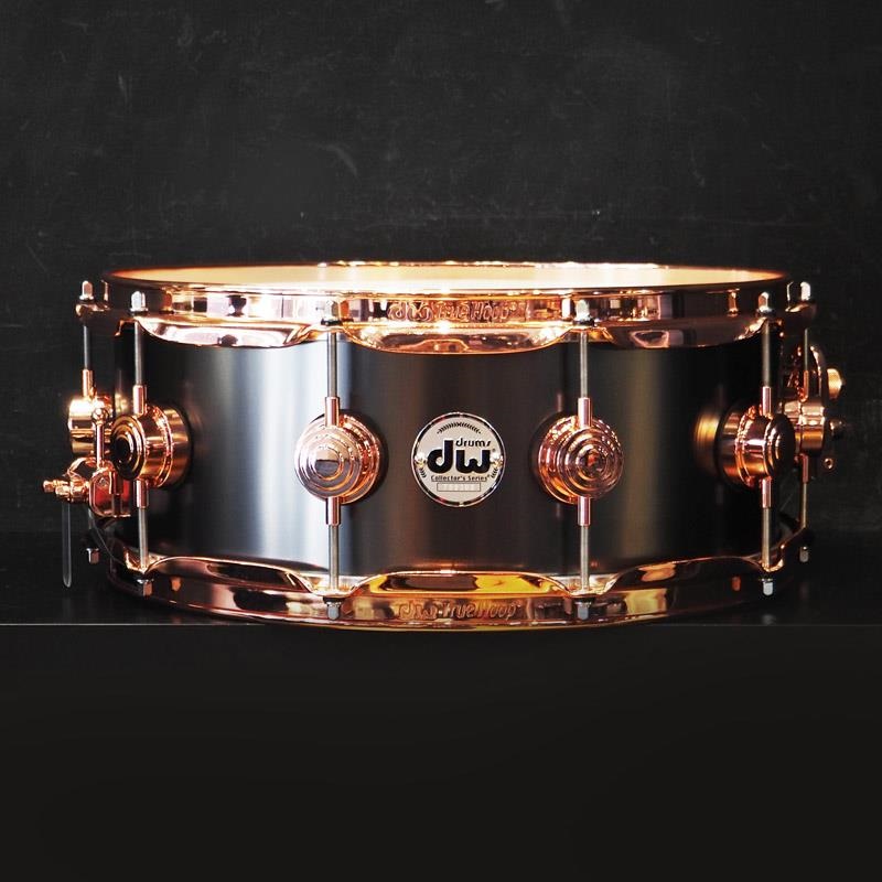 DRVD5514SVPBK [Collector's Satin Black Over Brass Snare 14×5.5 / Copper Finish Hardware]【日本初入荷/特注品】の商品画像