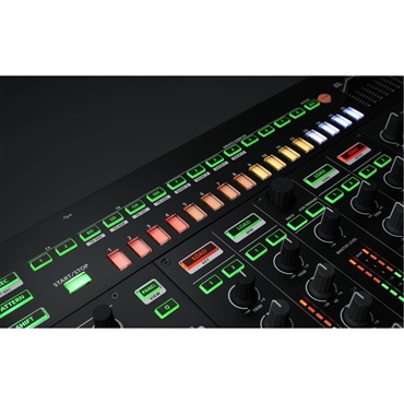 Roland DJ-808 【無償ダウンロード版Serato DJ Pro対応DJコントローラー】 画像5