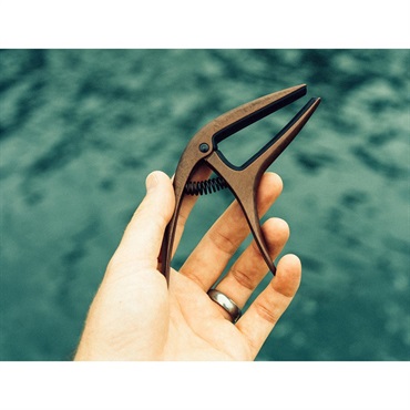 ERNIE BALL AXIS CAPO #9601 (SILVER) 画像2