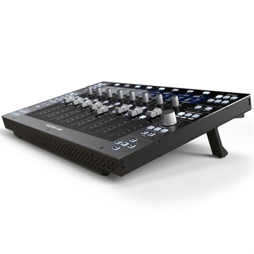 SSL(Solid State Logic) UF8 (DAW・フィジカルコントローラー)(UF-8)(8chフェーダー)(国内正規品)(エスエスエル) 画像3
