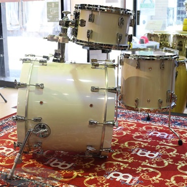 YAMAHA Absolute Hybrid Maple 4pc Drum Kit - Polar White [AMB2016 PWH ＋ AMP4F3 PWH] 画像2