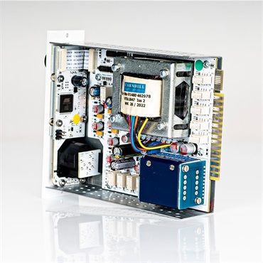 WesAudio 【ウェスオーディオTech From Saturnセール！】【お取り寄せ商品】_PHOEBE (API500シリーズ)(ウェスオーディオ)(マイクプリアンプ)(1073スタイル) 画像2