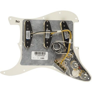 Fender USA Pre-Wired Strat Pickguard， Custom Shop Fat 50's SSS (Parchment) [#0992340509] 画像1