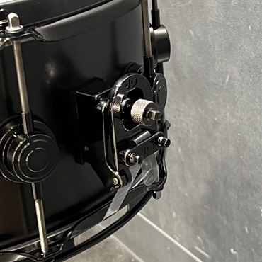 dw DRVD6514SVNBK [Collector's Satin Black Over Brass Snare 14×6.5 / Black Nickel Hardware] 画像1