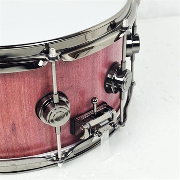 dw 【創業50周年大決算SALE】DRU26514SSN101[Collector's Pure Purpleheart Snare Drum VLT Shell 14×6.5 - Natural Satin Oil w/Black Nickel Hardware]【店頭展示特価品】 画像6