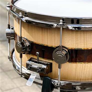 dw 【イケベ楽器店創業50周年企画モデル】 DR366514SSN-DC3 [Collector's Pure Maple ''333'' Shell 14×6.5 / Quick Candy Black Burst over Italian Sycamore Exotic Veneer - Ziricote Inlay w/ Gold Leaf Pinstripes] 画像2