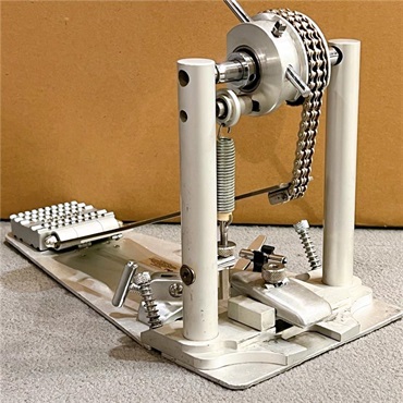 dw USED 中古品 DW9000T [Limited Edition Titanium Single Bass Drum Pedal No.431/500] 画像2