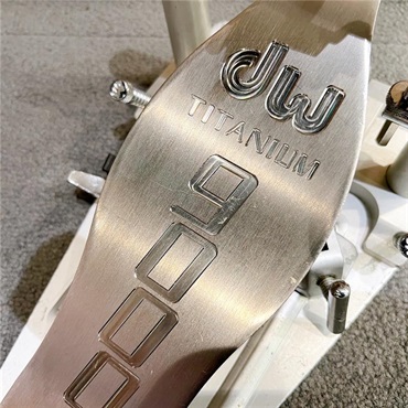 dw USED 中古品 DW9000T [Limited Edition Titanium Single Bass Drum Pedal No.431/500] 画像6