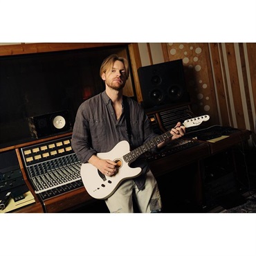 Fender Acoustics Limited Edition FINNEAS American Acoustasonic Telecaster (Satin Arctic White/Ebony) 画像10