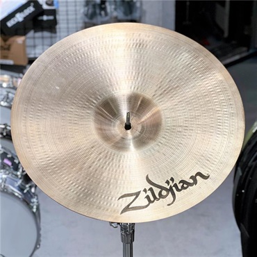 Zildjian USED 中古品 A Zildjian Medium Crash 18 [NAZL18C.M][1555g] 画像2