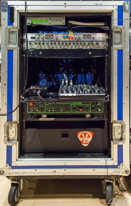 [RACK]